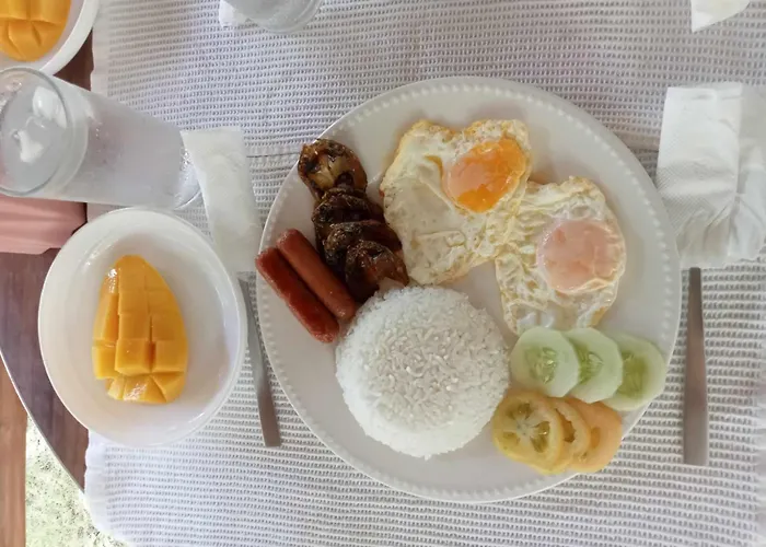 Lodge Skott's Comfy Santa Fe (Cebu)